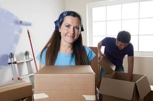 Westkensington Movers organizing a smooth local moving process