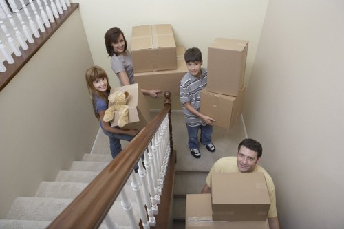 Removal van pricing consultation for a busy Westkensington street move
